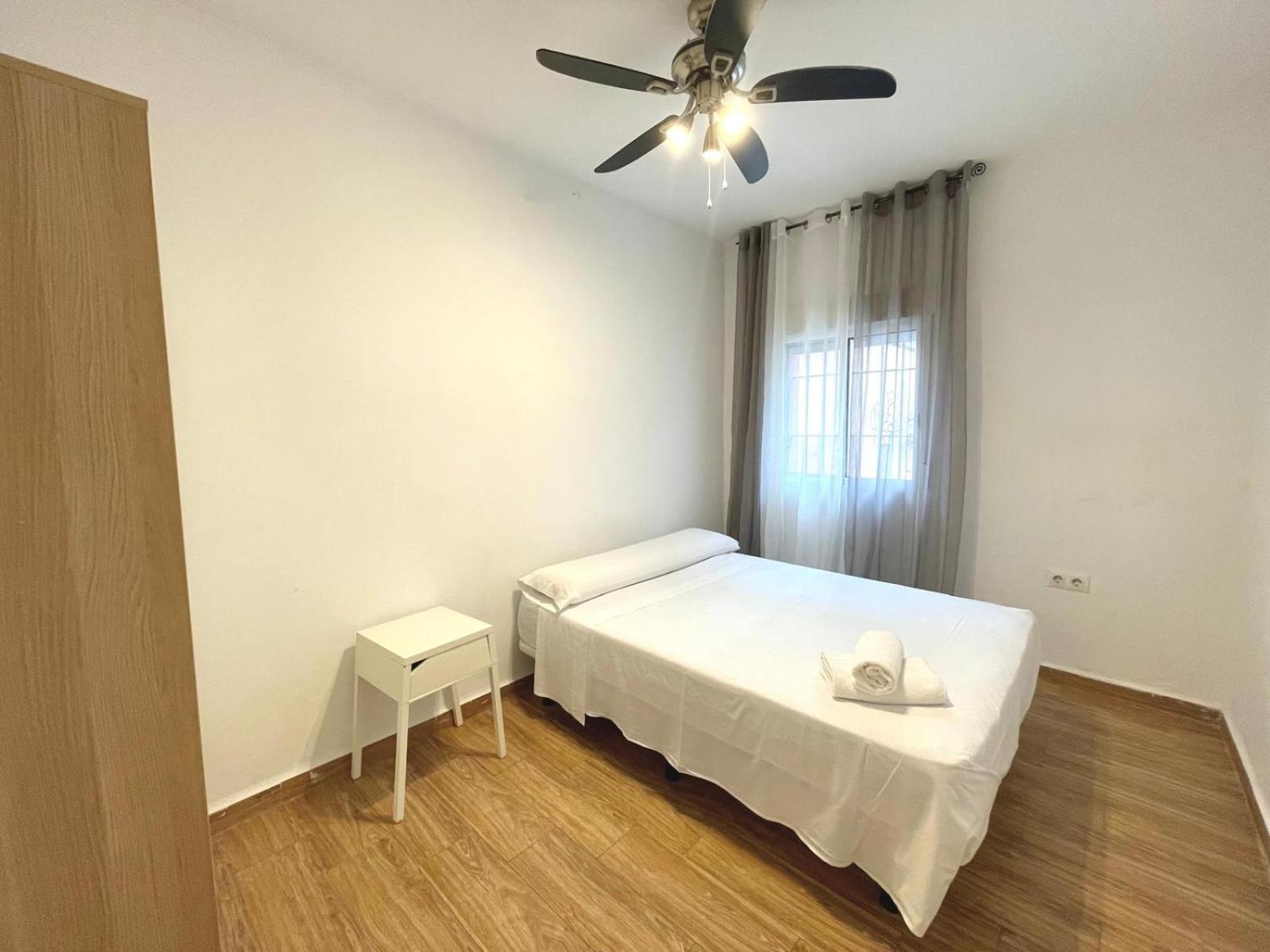 Triana Roomable Seville Luaran gambar