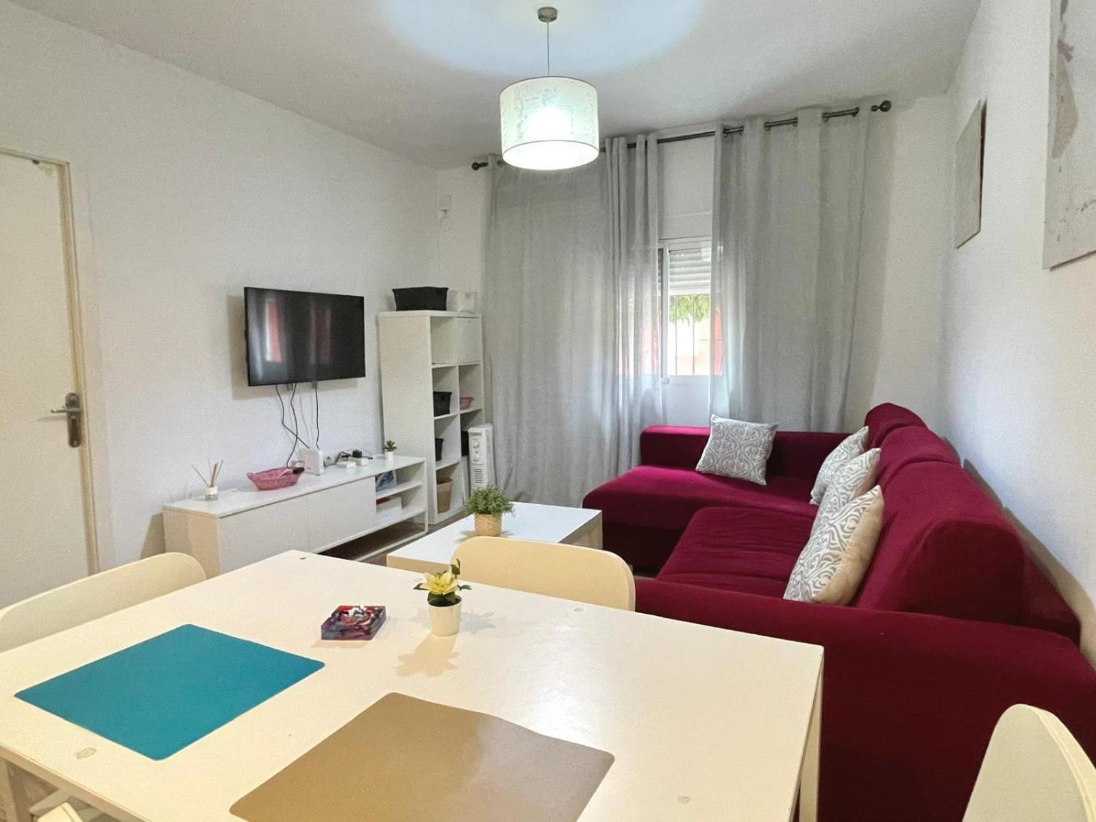 Triana Roomable Seville Luaran gambar