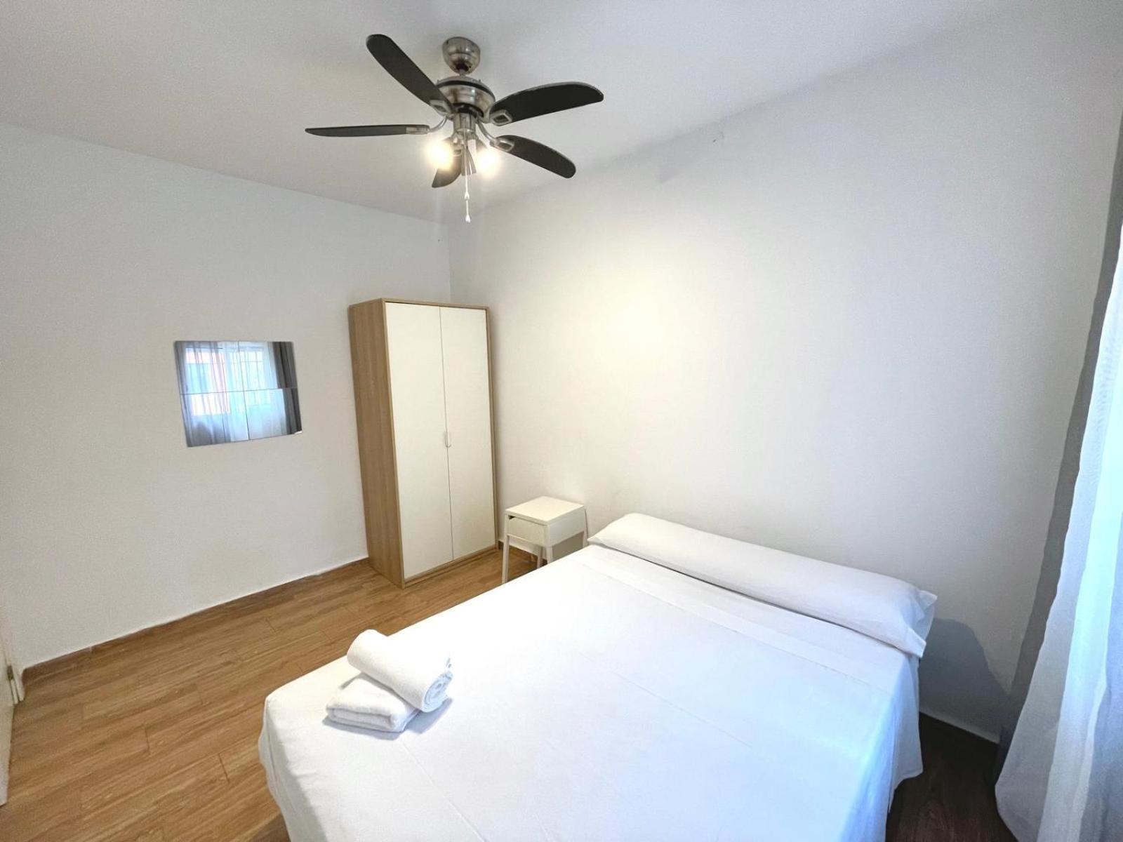 Triana Roomable Seville Luaran gambar